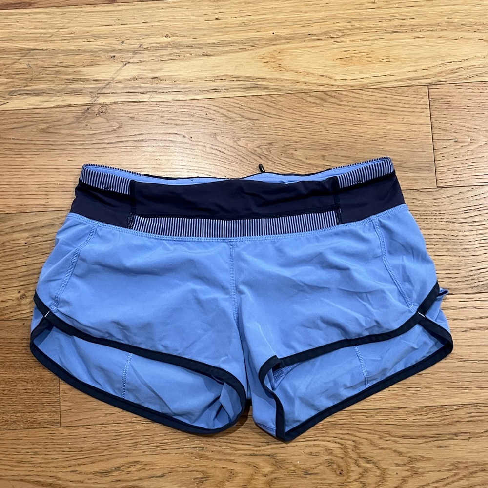 Lululemon shorts size 4
